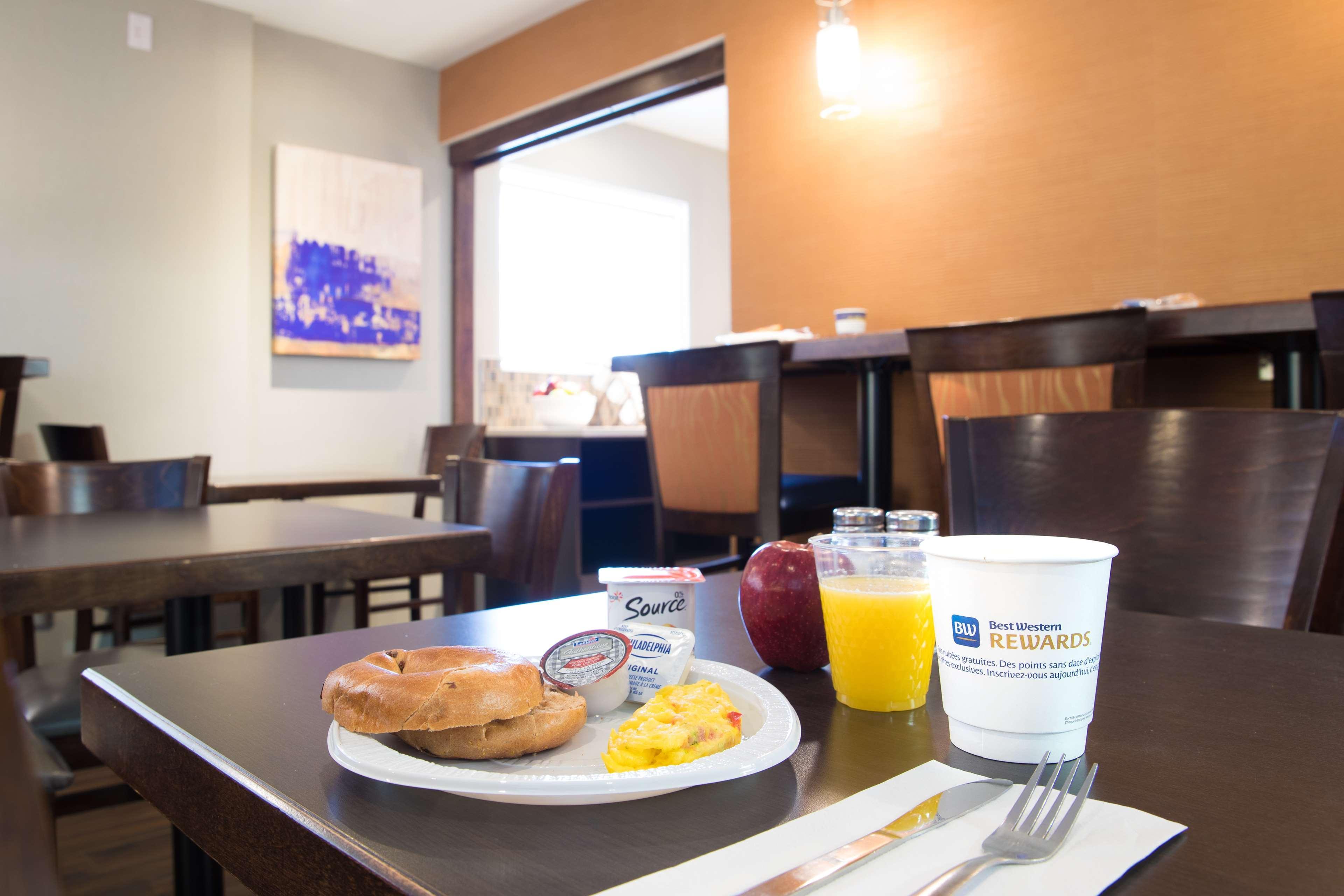 Best Western Plus Mont-Laurier Exterior foto