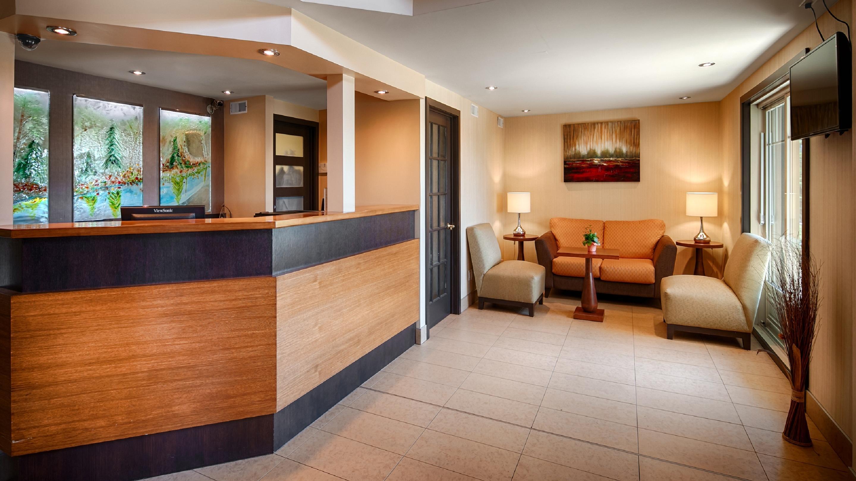 Best Western Plus Mont-Laurier Exterior foto