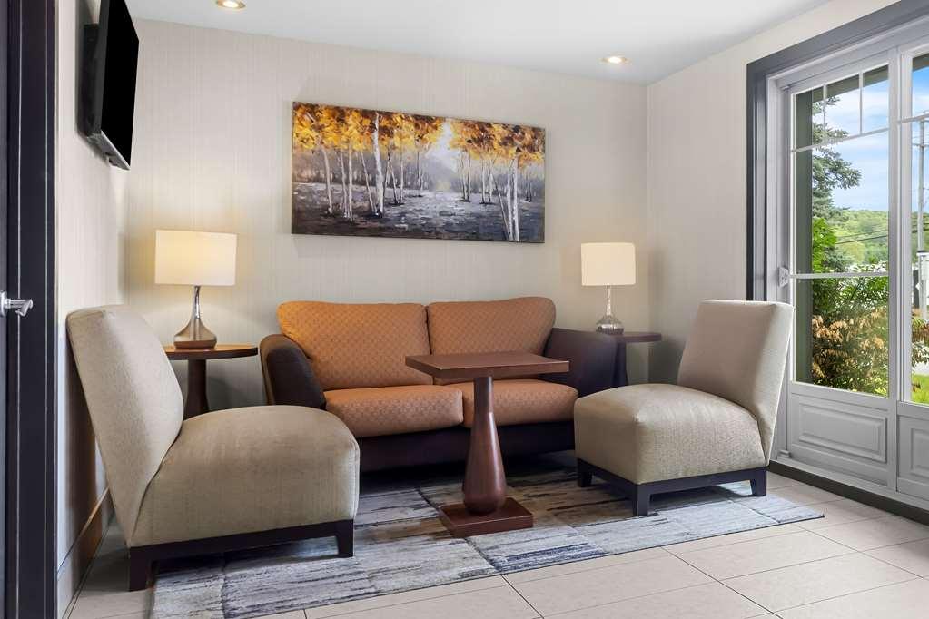 Best Western Plus Mont-Laurier Interior foto